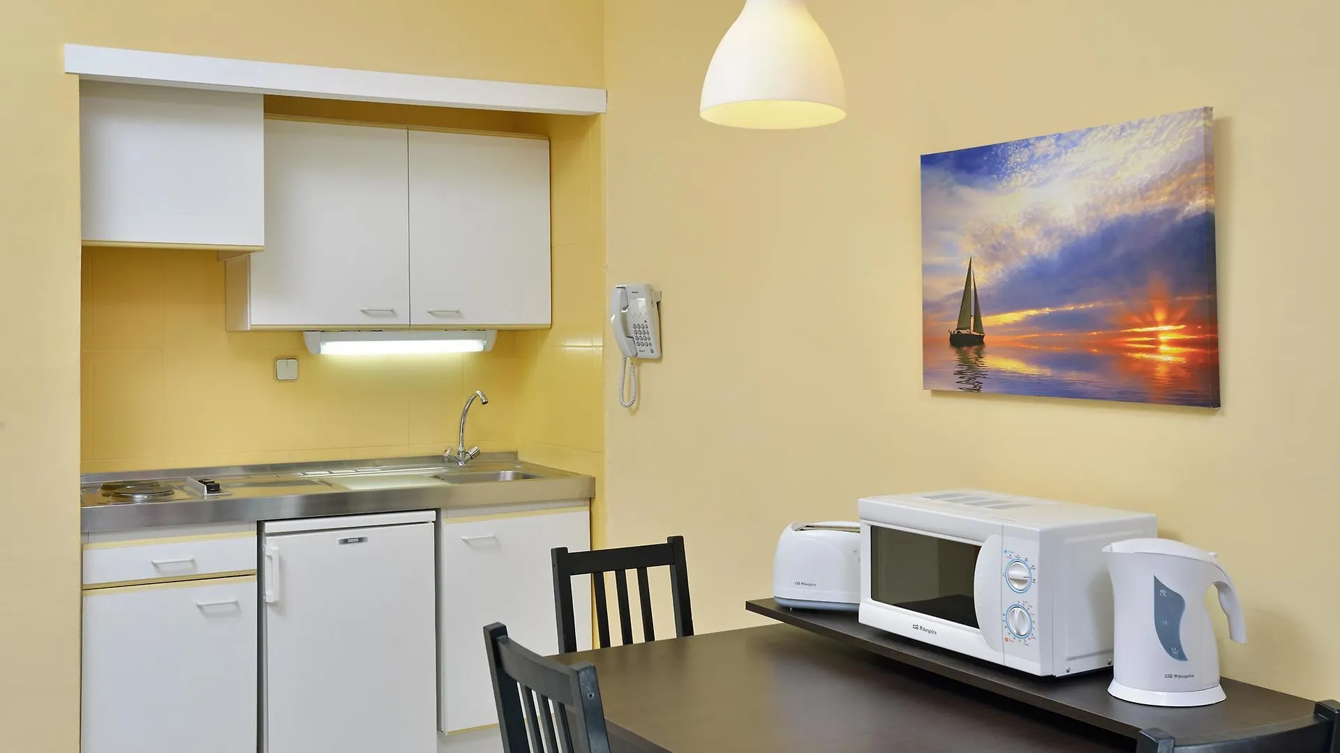 *** Apart Otel Sol Lunamar Palmanova Apartamentos - Adults Only İspanya
